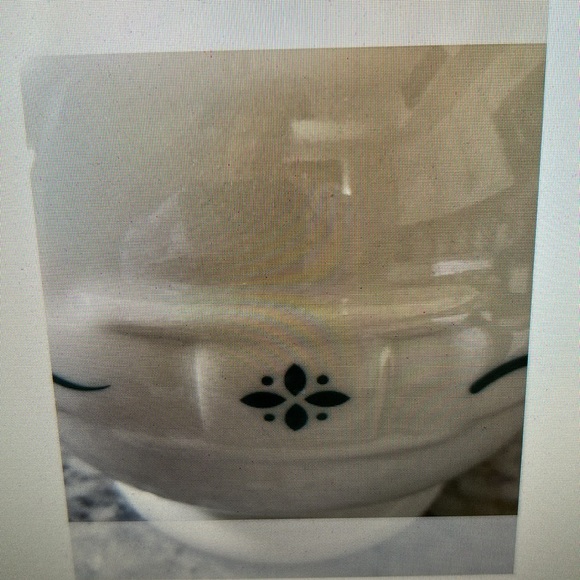 Longaberger Heritage Green 2 Qt. Pitcher - Picture 5 of 9